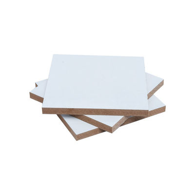 Dichte 680-830KG/M3 2-25mm 1220*2440mm MDF Melaminfolie für Innenarchitektur