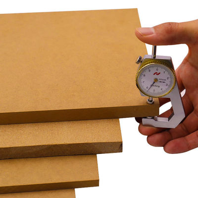 18 mm E1 E2 Grade Roh-MDF-Platte für Innen- und Möbeldekoration